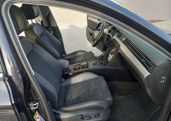 Volkswagen Passat cena 84900 przebieg: 138000, rok produkcji 2020 z Warszawa małe 781